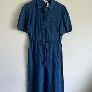 NWT French connection size 6 denim inspired dress with short sleeves